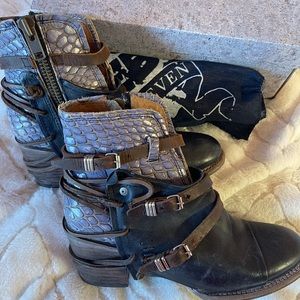 **Freebird Crue Size 10**